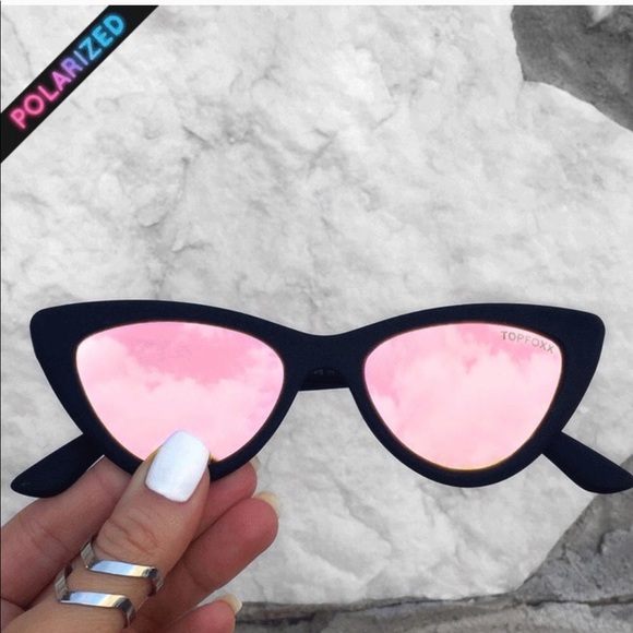 Topfoxx Accessories - SALE Rose Gold Polarized Cat Eye Sunglasses